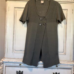 Chic Gray Buttoned Women's Sweater